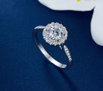 7 Things You Should Know About Moissanite Engagement Rings