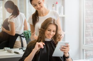 Revamping Salon Services: The Advantages of Online Booking for Salons and Spas