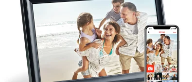 Make Holiday Memories Shine with an Electronic Photo Frame