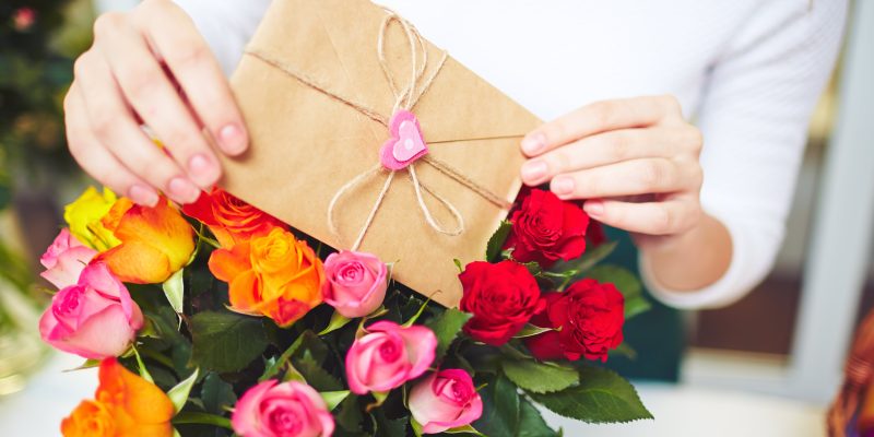 How to Choose Congratulations Flowers for Every Milestone